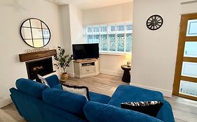 The Seaside Snug